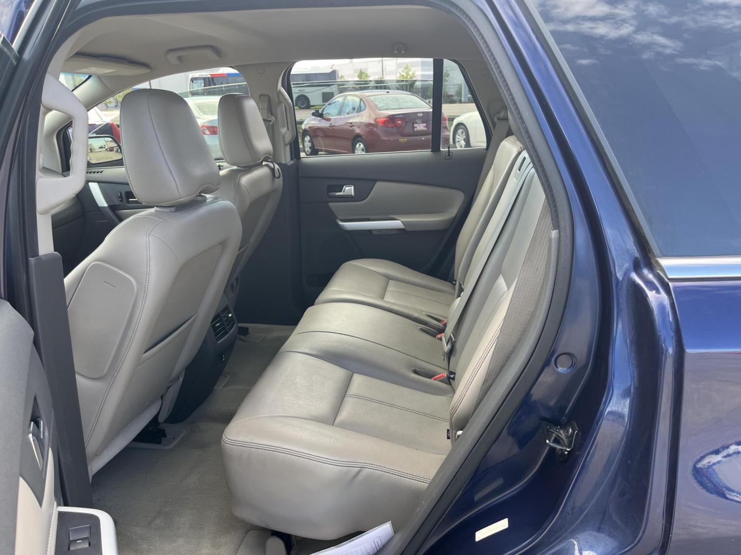 2011 blue Ford Edge Limited FWD (2FMDK3KC9BB) with an 3.5L V6 DOHC 24V engine, 6-Speed Automatic transmission, located at 14700 Tomball Parkway 249, Houston, TX, 77086, (281) 444-2200, 29.928619, -95.504074 - Photo#9