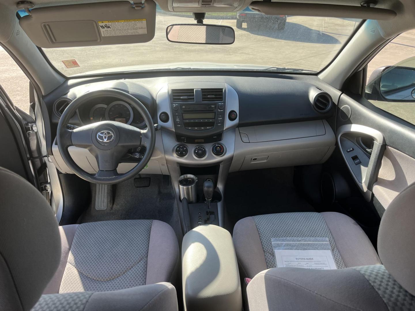 2008 silver /black Toyota RAV4 Base I4 2WD (JTMZD33V786) with an 2.4L L4 DOHC 16V engine, 4-Speed Automatic transmission, located at 14700 Tomball Parkway 249, Houston, TX, 77086, (281) 444-2200, 29.928619, -95.504074 - Photo#10