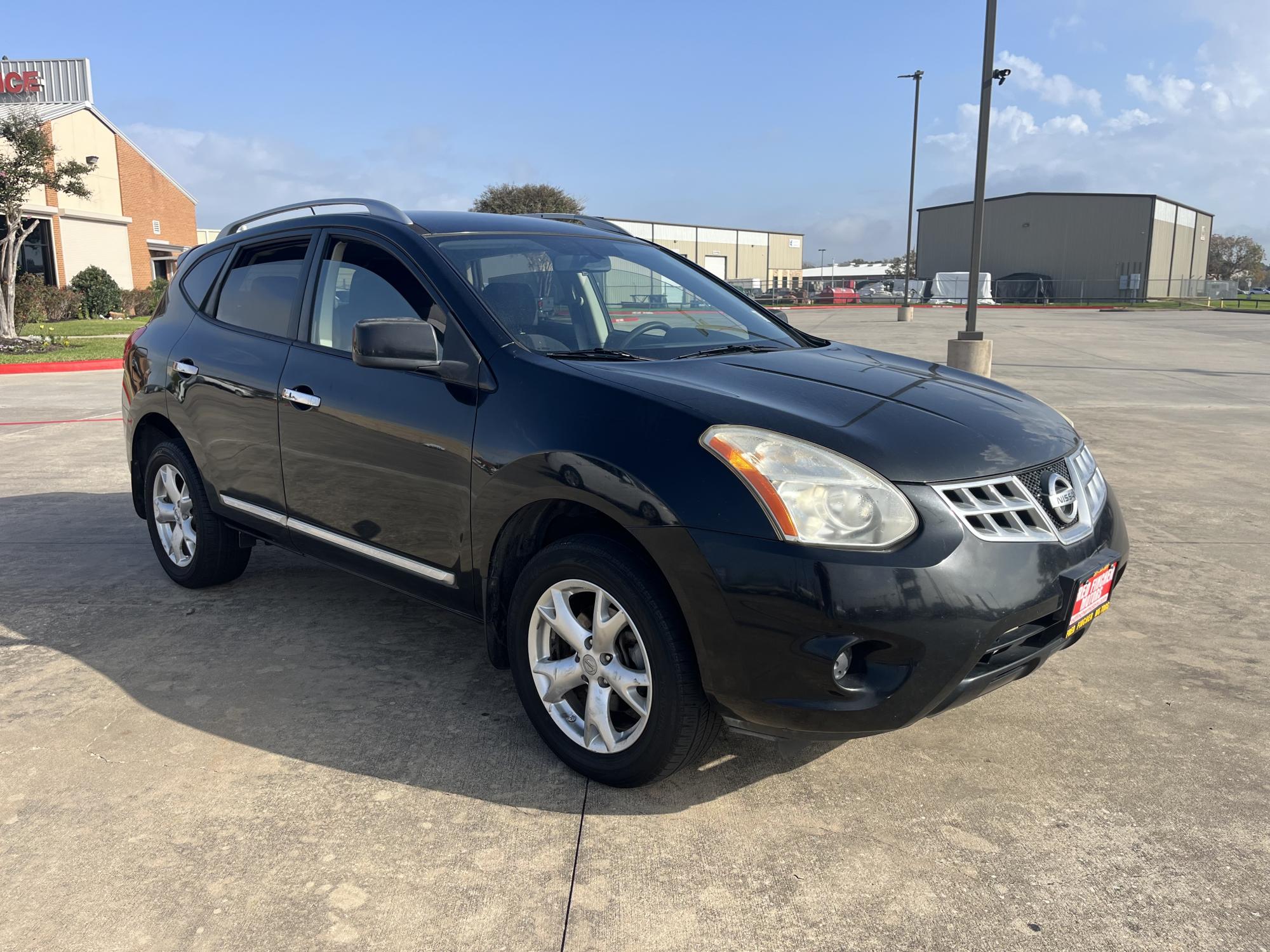 photo of 2011 Nissan Rogue S 2WD