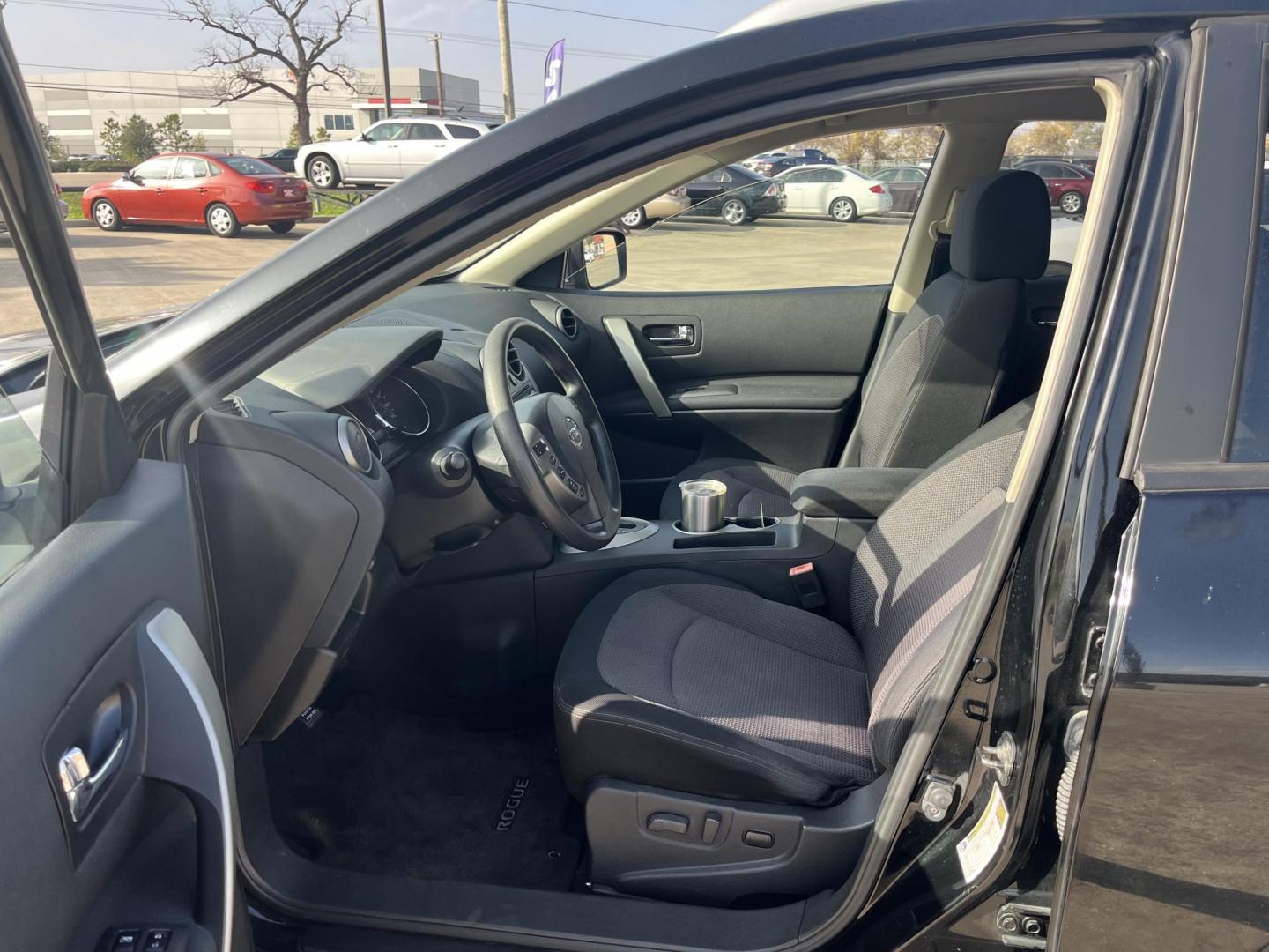 2011 black /black Nissan Rogue S 2WD (JN8AS5MT7BW) with an 2.5L L4 DOHC 16V engine, CVT transmission, located at 14700 Tomball Parkway 249, Houston, TX, 77086, (281) 444-2200, 29.928619, -95.504074 - Photo#8