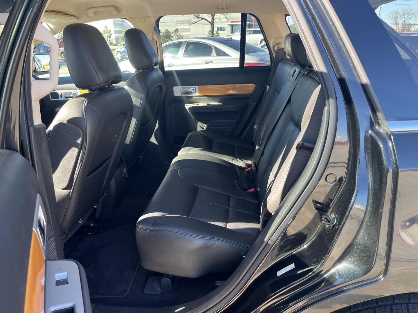 2010 Black /TAN Lincoln MKX FWD (2LMDJ6JC9AB) with an 3.5L V6 DOHC 24V engine, 6-Speed Automatic transmission, located at 14700 Tomball Parkway 249, Houston, TX, 77086, (281) 444-2200, 29.928619, -95.504074 - Photo#9