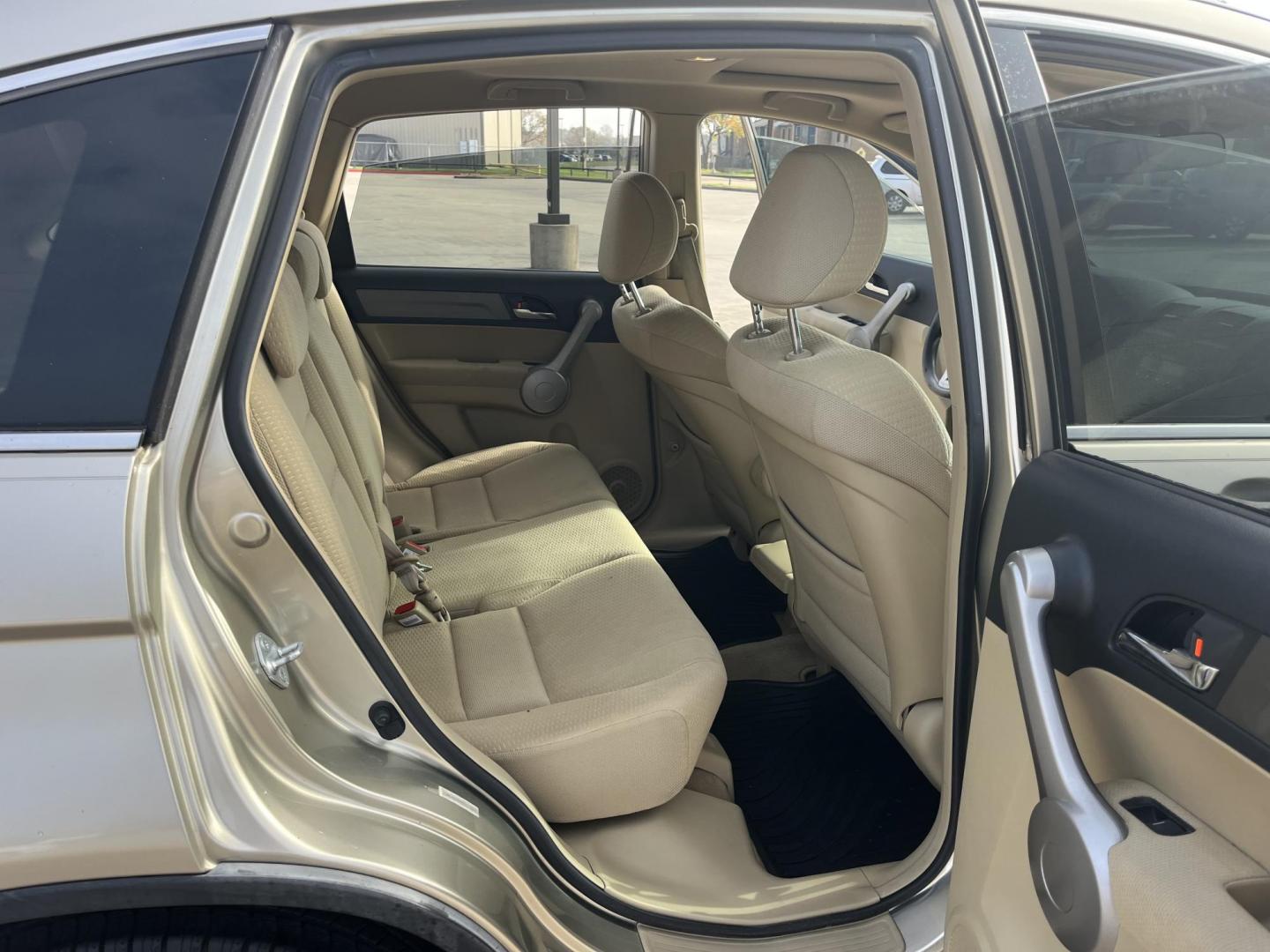 2007 GOLD /TAN Honda CR-V EX 2WD AT (JHLRE38597C) with an 2.4L L4 DOHC 16V engine, 5-Speed Automatic Overdrive transmission, located at 14700 Tomball Parkway 249, Houston, TX, 77086, (281) 444-2200, 29.928619, -95.504074 - Photo#11