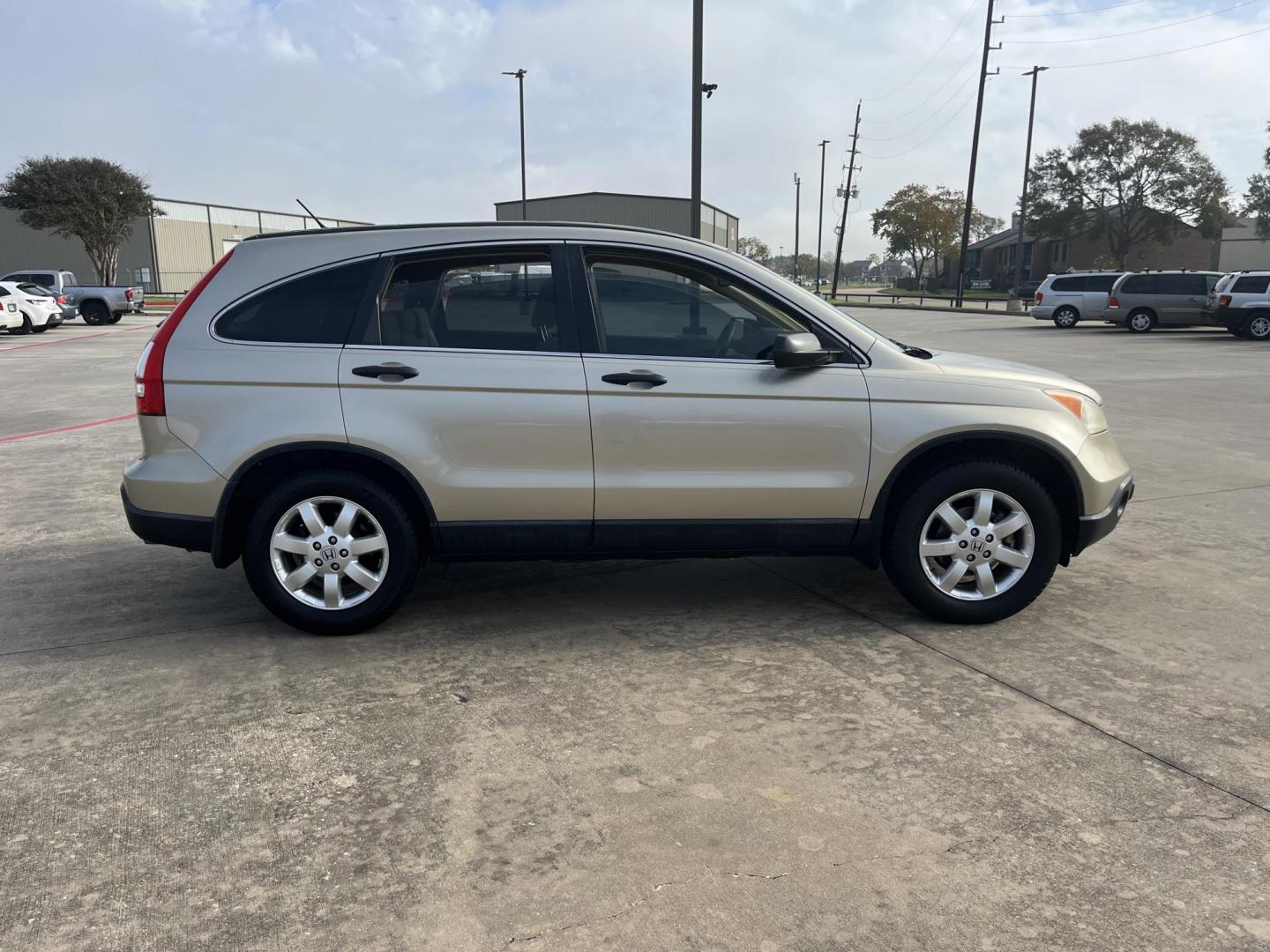 2007 GOLD /TAN Honda CR-V EX 2WD AT (JHLRE38597C) with an 2.4L L4 DOHC 16V engine, 5-Speed Automatic Overdrive transmission, located at 14700 Tomball Parkway 249, Houston, TX, 77086, (281) 444-2200, 29.928619, -95.504074 - Photo#8