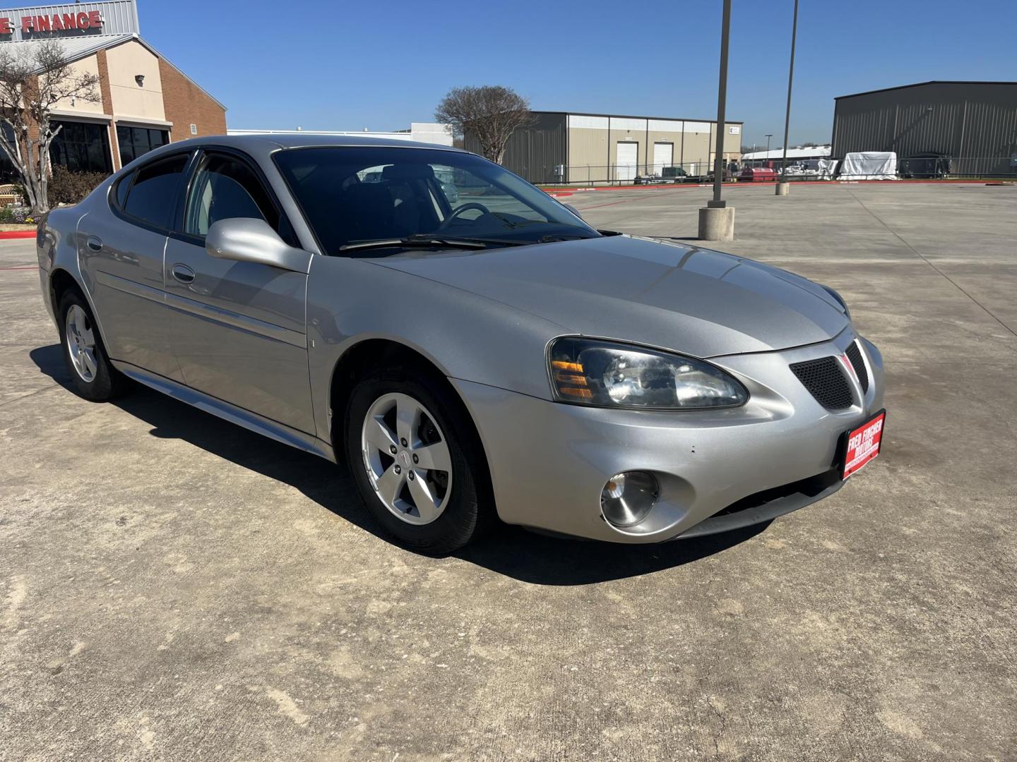 2006 SILVER /black Pontiac Grand Prix Base (2G2WP552761) with an 3.8L V6 OHV 12V engine, 4-Speed Automatic Overdrive transmission, located at 14700 Tomball Parkway 249, Houston, TX, 77086, (281) 444-2200, 29.928619, -95.504074 - Photo#0