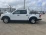 2007 white /black Ford Explorer Sport Trac XLT 4.0L 2WD (1FMEU31K27U) with an 4.0L V6 SOHC 12V FFV engine, 5-Speed Automatic Overdrive transmission, located at 14700 Tomball Parkway 249, Houston, TX, 77086, (281) 444-2200, 29.928619, -95.504074 - Photo#3