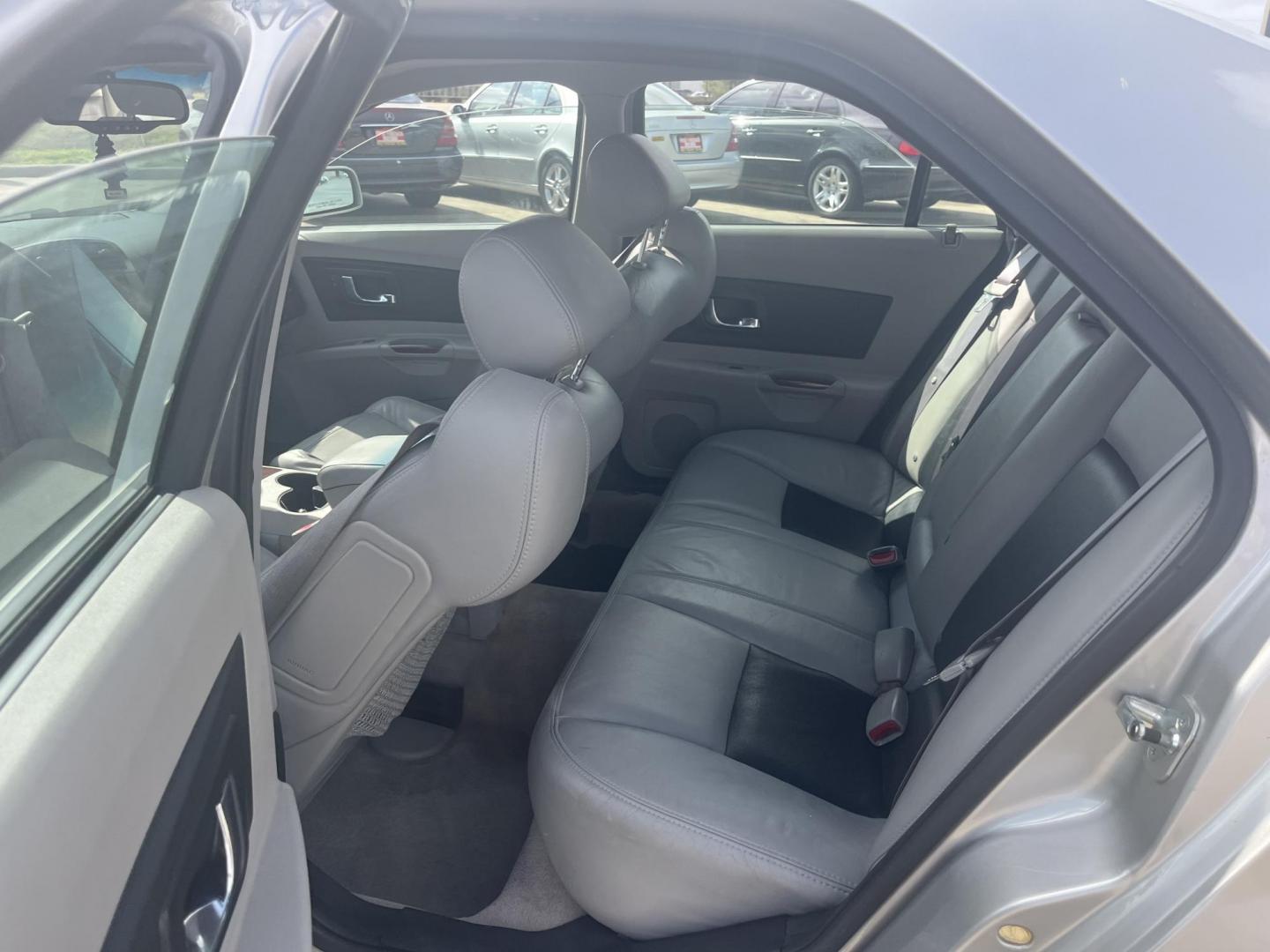 2007 SILVER /black Cadillac CTS 3.6L (1G6DP577570) with an 3.6L V6 DOHC 24V engine, Automatic Overdrive transmission, located at 14700 Tomball Parkway 249, Houston, TX, 77086, (281) 444-2200, 29.928619, -95.504074 - Photo#7